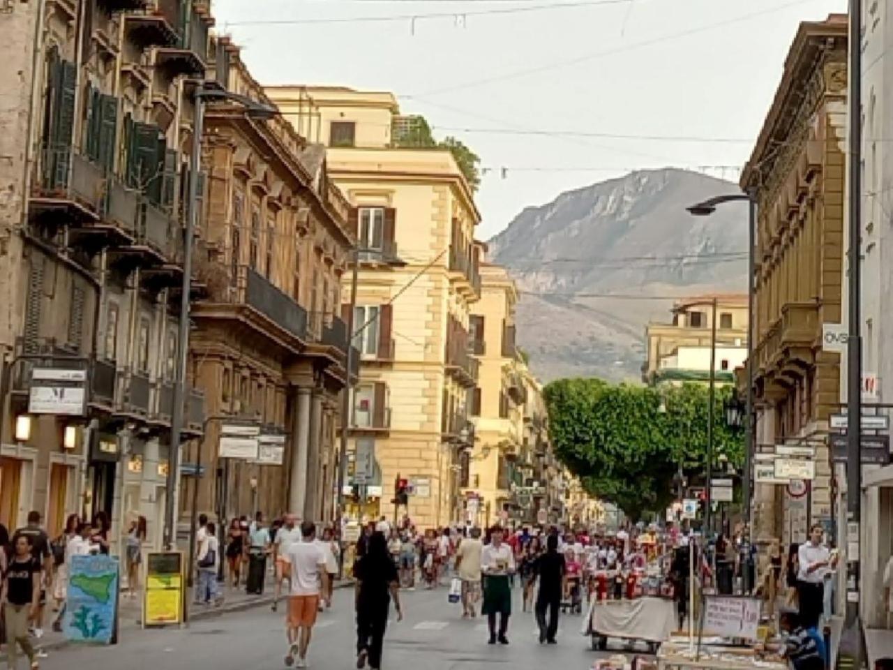 Al Palazzo Del Principe Al Massimo Apartment Palermo Exterior photo